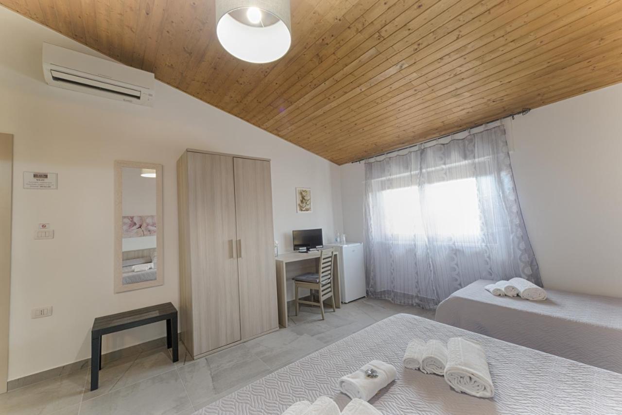 Casa Lucia Hotell Olbia Exteriör bild