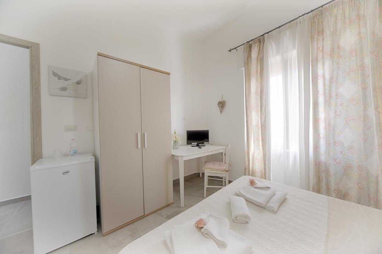 Casa Lucia Hotell Olbia Exteriör bild