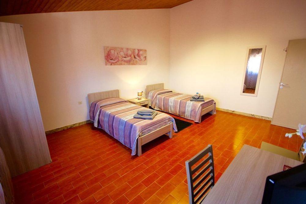 Casa Lucia Hotell Olbia Exteriör bild
